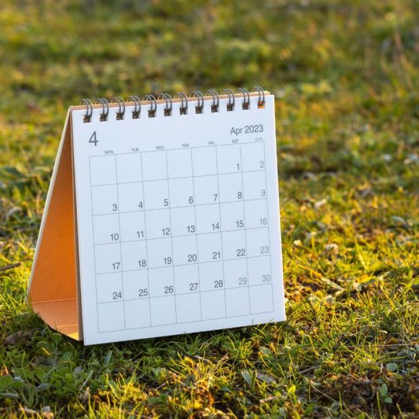 Parksville Lawn Bowling Club calendar on green grass